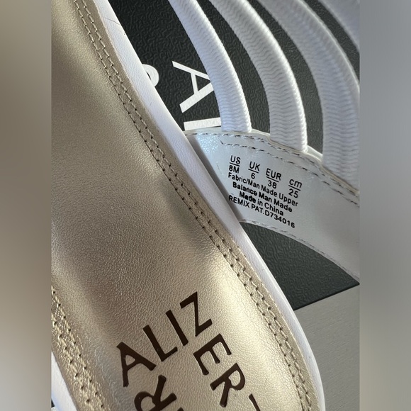 Women’s Naturalizer White Sandals , US sz 8 brand new - Picture 9 of 9